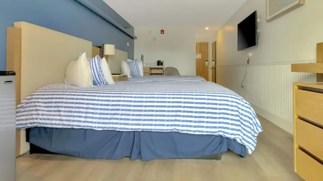 غرفة ديلوكس بسريرين كوين، Harborline Hotel Rockland, ME 1/10