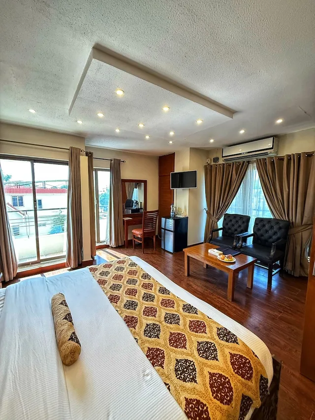 غرفة ديلوكس بسرير كينج، Grand Islamabad Hotel 7/9