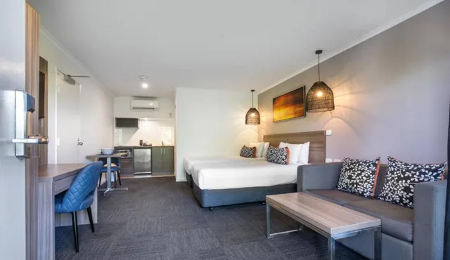 استوديو بسرير كوين، Doncaster Apartments by Nightcap Plus 1/2
