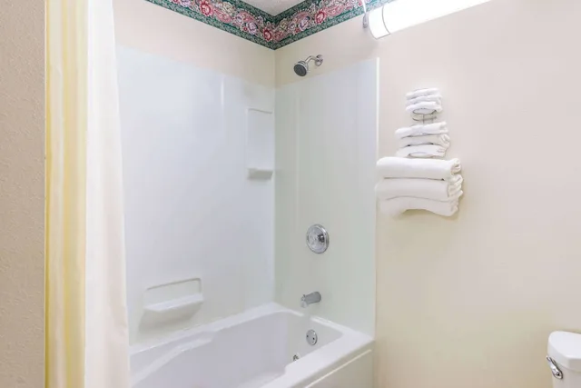غرفة بسرير كوين يُسمح فيها بالحيوانات الأليفة، Super 8 By Wyndham Jerseyville IL 5/5