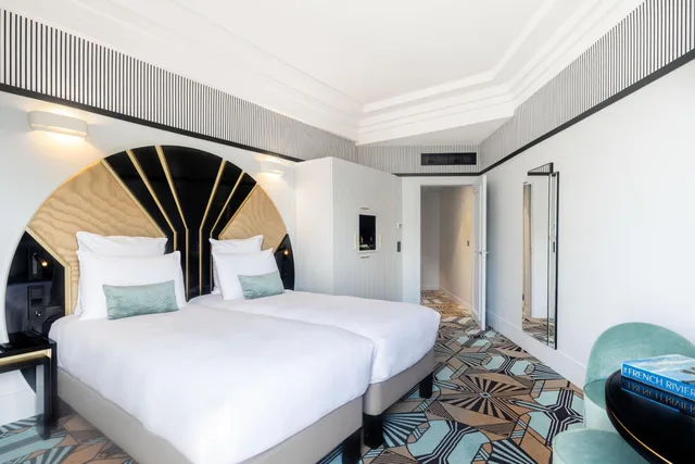 Superior, Twin Beds, Partial Sea View, Balcony, The 1932 Hotel & Spa Cap d'Antibes - MGallery Collection 2/4