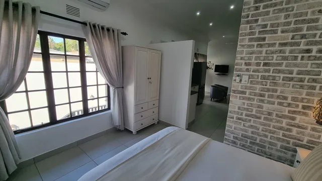 شقة كومفورت بسرير كوين بإطلالة على الفناء بشرفة بغرفة نوم واحدة، Lalapanzi Guest House 5/10
