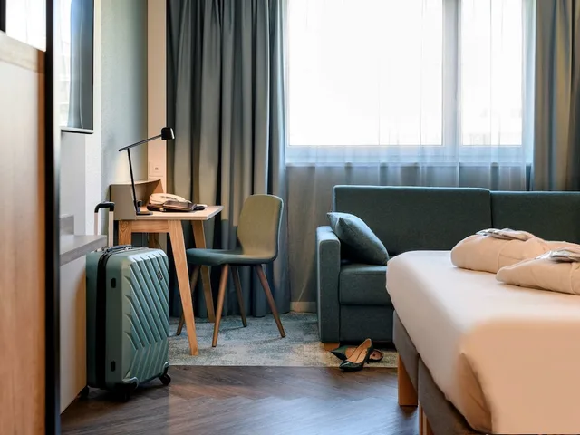 غرفة سوبيريور بسرير مزدوج مع أريكة، Novotel Zurich City West 6/10