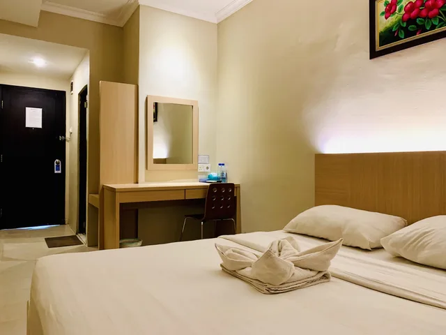 غرفة قياسية بسرير كوين، SKY VIEW HOTEL 1/5