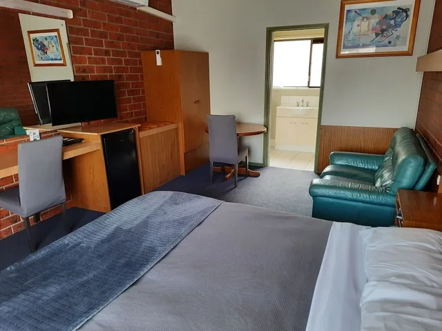 غرفة بسرير كوين، THE ABBOTSWOOD MOTOR INN 3/7