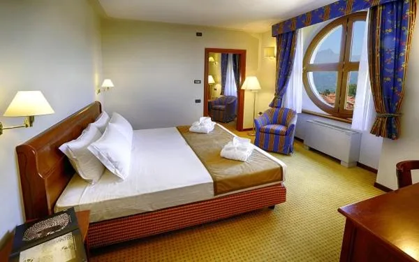 جناح جونيور، Relais Santo Stefano 3/9