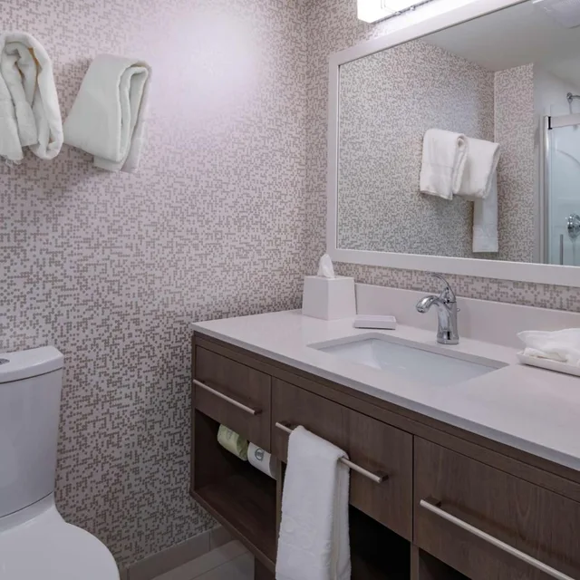 Studio, 2 Queen Beds, Sofa, Home2 Suites by Hilton Wayne 5/7