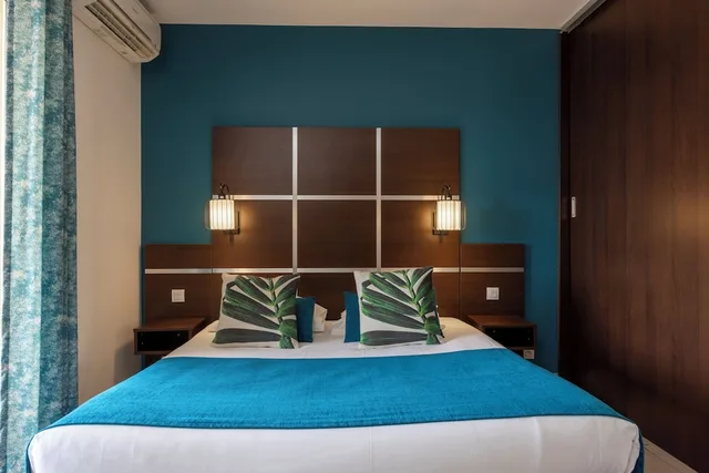 غرفة عائلية رباعية، The Originals City, Hotel Cote Sud, Marseille Est (Inter-Hotel) 3/6