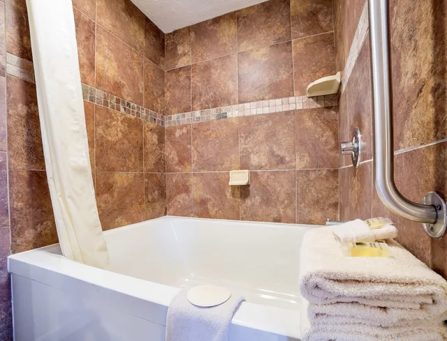 غرفة اقتصادية بسرير كوين، Home Hotel Lava Hot Springs 2/2