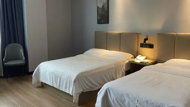 غرفة بزنس عائلية بسرير كوين وسرير فردي، GreenTree Inn Hefei East Wangjiang Road CTCE Express Hotel 3/3