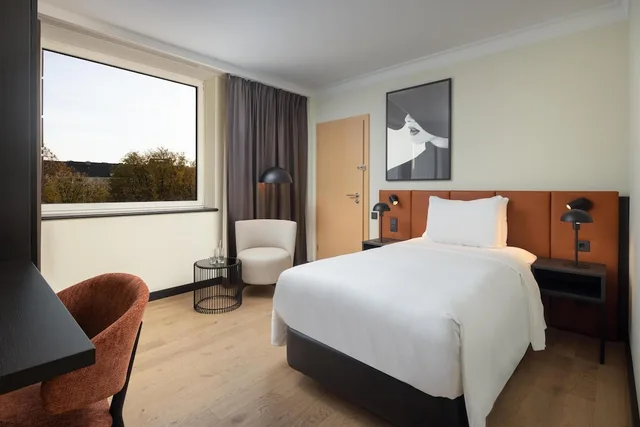 غرفة مفردة، Hilton Duesseldorf 12/28
