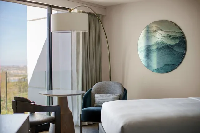 غرفة بسريرين كوين، VEA Newport Beach, A Marriott Resort & Spa 2/3