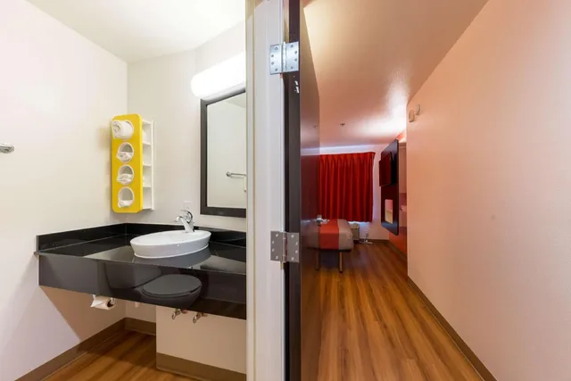 2 Full Beds Smoking, Mini Fridge، Motel6 Fort Worth, TX - North - Saginaw 10/10