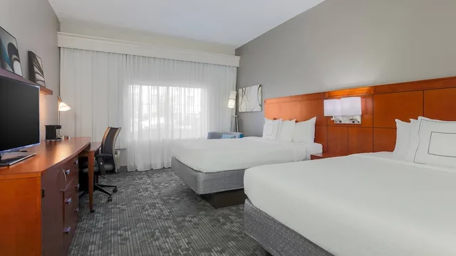 غرفة بسريرين كوين، Courtyard by Marriott Monroe 2/4