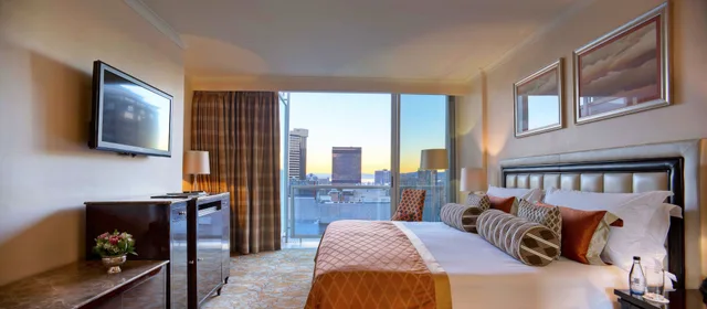 Luxury, King Bed, City View, Tower Wing، Taj Cape Town 3/7