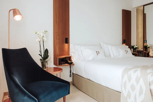 Deluxe, King Bed, Partial Sea View, Es Princep 3/5