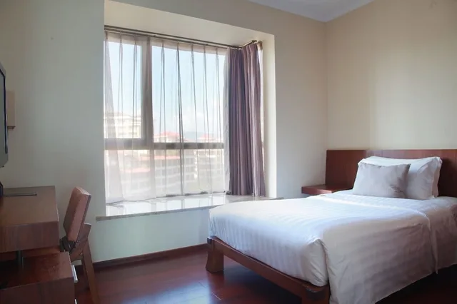 1 Bedroom, Deluxe, Suite, King Bed, Ocean View, Kitchen, Pullman Oceanview Sanya Bay Resort and Spa 2/5