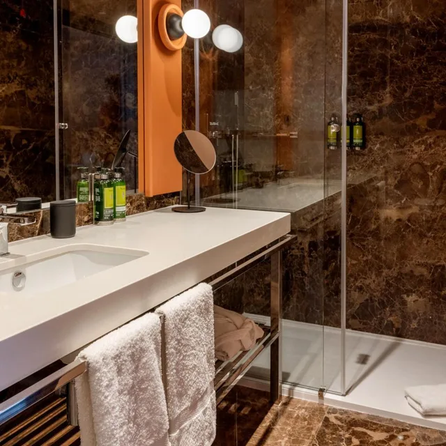 غرفة ديلوكس بسرير فردي، Cenica Porto Hotel, Curio Collection by Hilton 8/10
