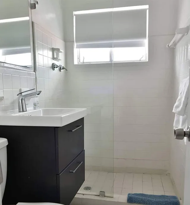 Cozy, Chill, Studio, Queen Bed, Kitchen، Krymwood Flats 4/4