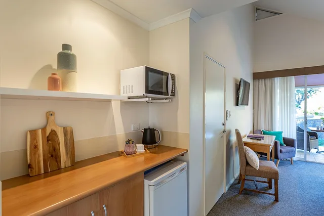 Spa, Studio, King Bed, Kitchenette، Prideaus Of Margaret River 2/3