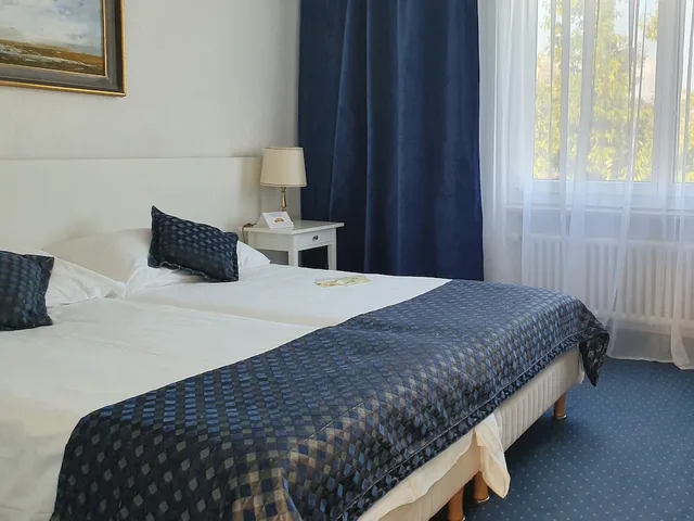 Room, Double Bed, Harbour Side، Hotel Touring au Lac 1/8