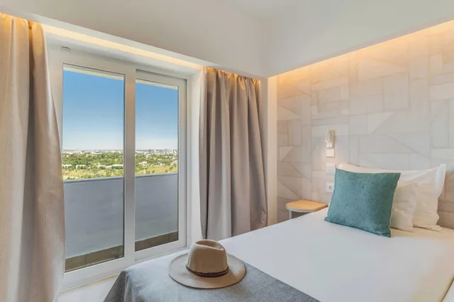 غرفة بسرير مزدوج أو سريرين منفصلين بإطلالة على الحديقة، Pestana Blue Alvor Beach ALL INCLUSIVE 1/5