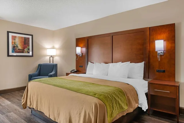 غرفة بسرير كينج لذوي الإعاقة، Comfort Inn Yulee - Fernandina Beach 1/3