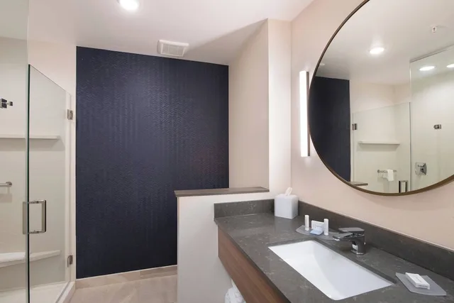 غرفة بسرير كينج لذوي الإعاقة، Fairfield Inn & Suites By Marriott Oklahoma City El Reno 2/3