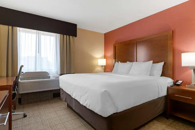 جناح بسرير كينج، Comfort Inn & Suites Jackson North 2/5