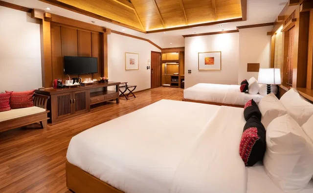 Grand Superior, King and Queen Bed, Phra Singh Village 3/4