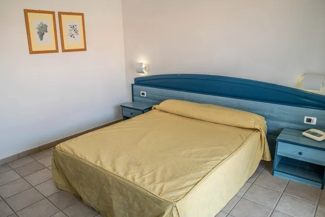 غرفة قياسية بسرير كينج، NICOTERA BEACH VILLAGE 2/3