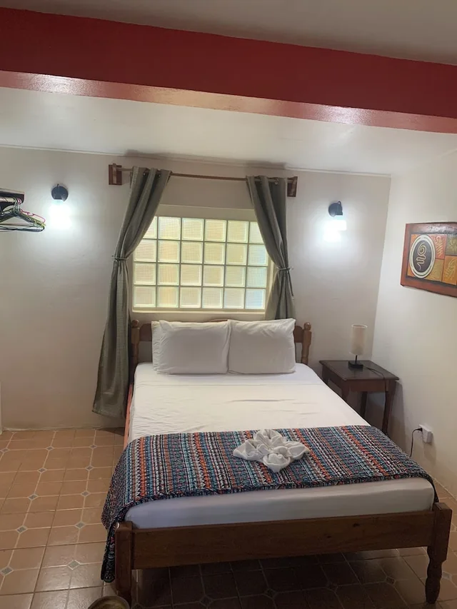 Standard, 2 Queen Beds, Courtyard Area، All Seasons Guest House 2/10