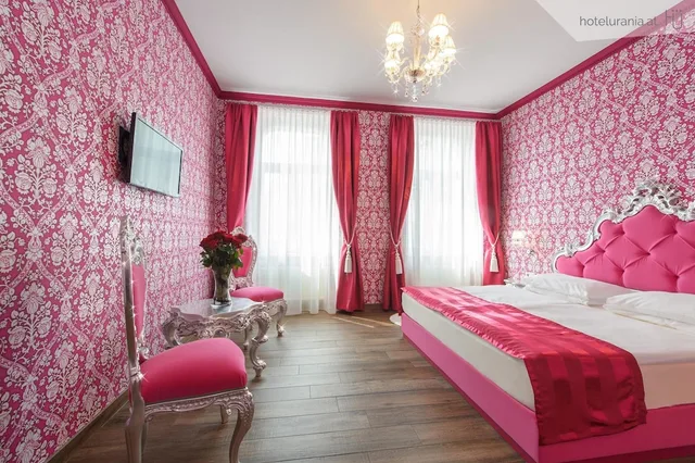 Design, Double Bed، Hotel Urania 2/10