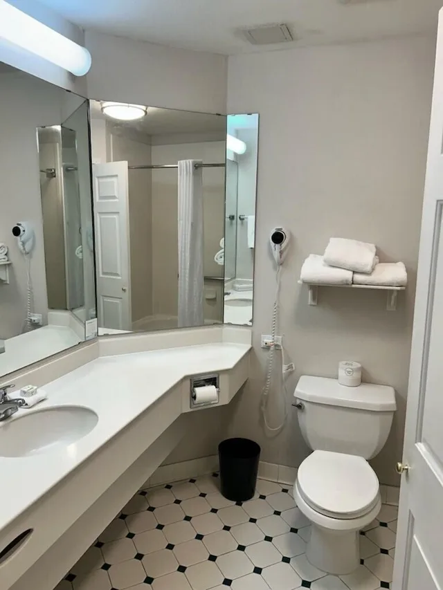 غرفة بسريرين مزدوجين، La Quinta Inn & Suites by Wyndham Albuquerque West 7/9