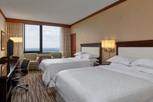 غرفة كلوب بسريرين كوين بإطلالة على المدينة، Sheraton Denver West Hotel 1/4