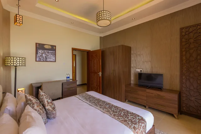 جناح بسرير كينج بإطلالة على المدينة بغرفة نوم واحدة بمطبخ صغير، GOLDEN TULIP ZANZIBAR RESORT 2/8