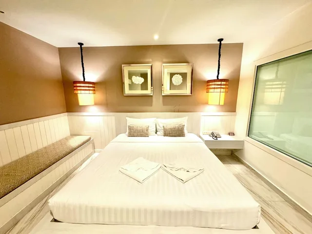 Superior, King Bed, No Balcony، De Coze Hotel 2/4