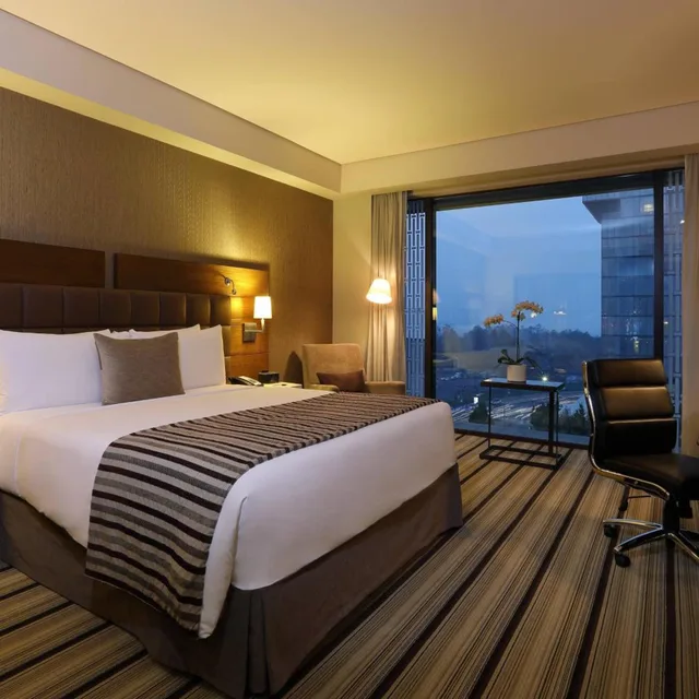 غرفة ديلوكس بسرير كينج بإطلالة على المدينة، JW Marriott Hotel Mexico City Santa Fe 2/10