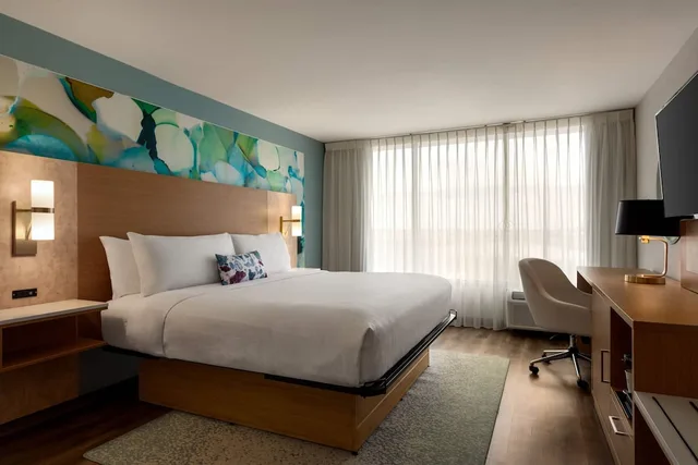 غرفة بسرير كينج لذوي الإعاقة، Wyndham Garden Atlanta Airport 3/7