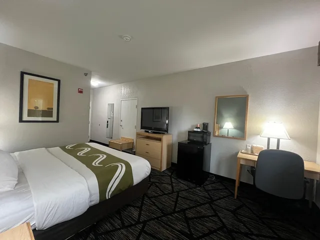 غرفة قياسية بسرير كينج لذوي الإعاقة، Quality Inn & Suites Loveland 3/10