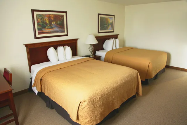 Deluxe, 2 Queen Beds, Alex Hotel and Suites Anchorage Airport 2/6