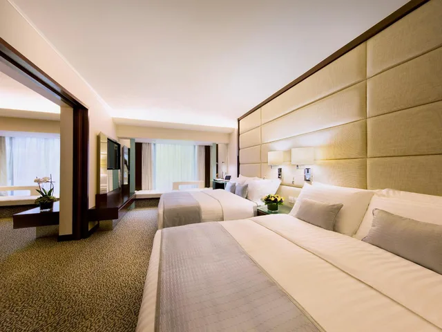 جناح عائلي، Regal Kowloon Hotel 1/2