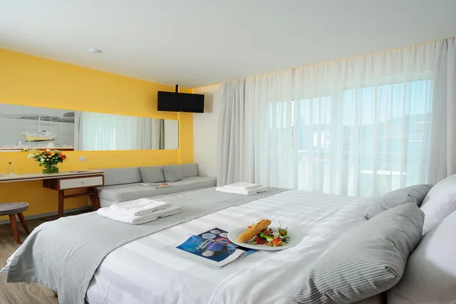 Superior, Double or Twin Bed, Land View, Atrium Ambiance Hotel 3/7