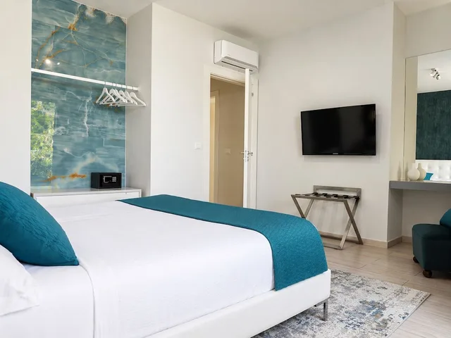 شقة سوبيريور بسريرين كوين بإطلالة على الحديقة بجاكوزي، Isola Bella Infinity Suites 2/10