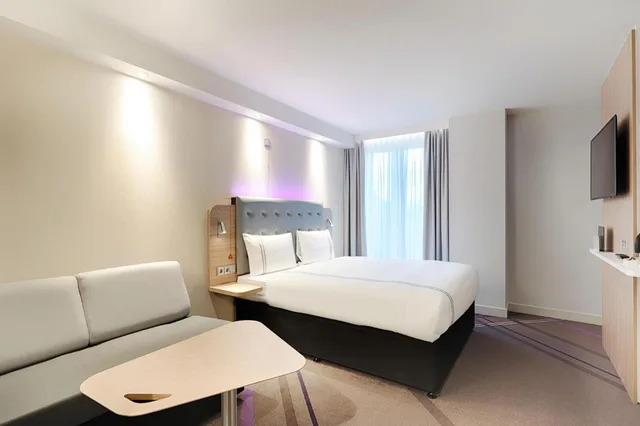 Universal, Accessible، Premier Inn Frankfurt Westend Hotel 1/1