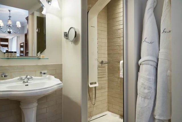 Azure Sea View Suite, Metaxa Hotel, Urban Boutique Living 7/9