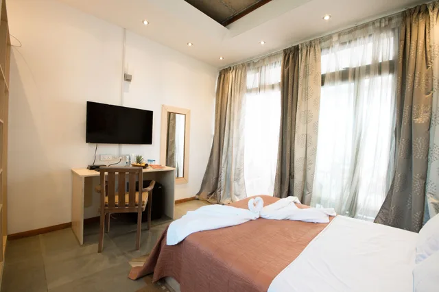 غرفة قياسية بسرير كينج بإطلالة على المسبح بغرفة نوم واحدة بحمام خاص، Villa Alizée 7/10