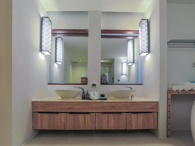 غرفة ديلوكس بسرير مزدوج بإطلالة على المسبح، Akira Lipe Resort 6/8