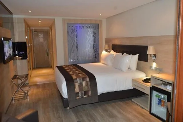 غرفة بريميوم بسريرين منفصلين بإطلالة على البحر، Anezi Tower Hotel 4/10