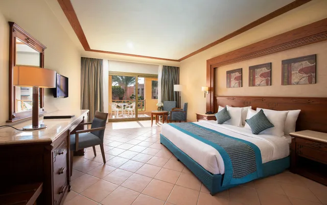 غرفة سوبيريور بإطلالة على الحديقة، Charmillion Club Resort 1/3